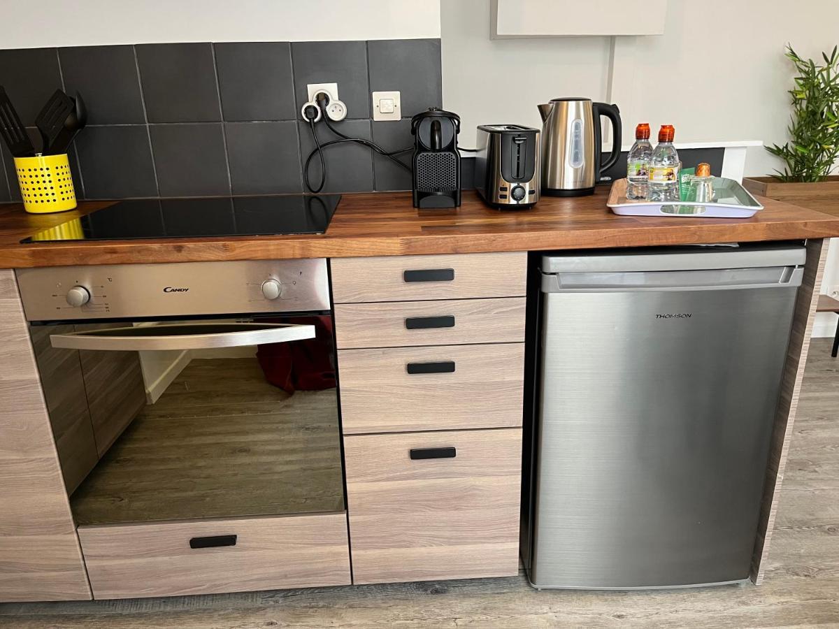 Le Voltaire Apartment Melun Bagian luar foto