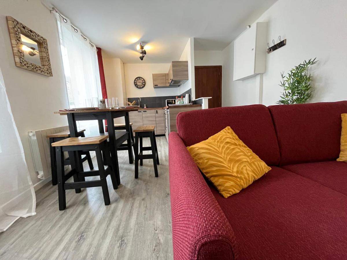 Le Voltaire Apartment Melun Bagian luar foto